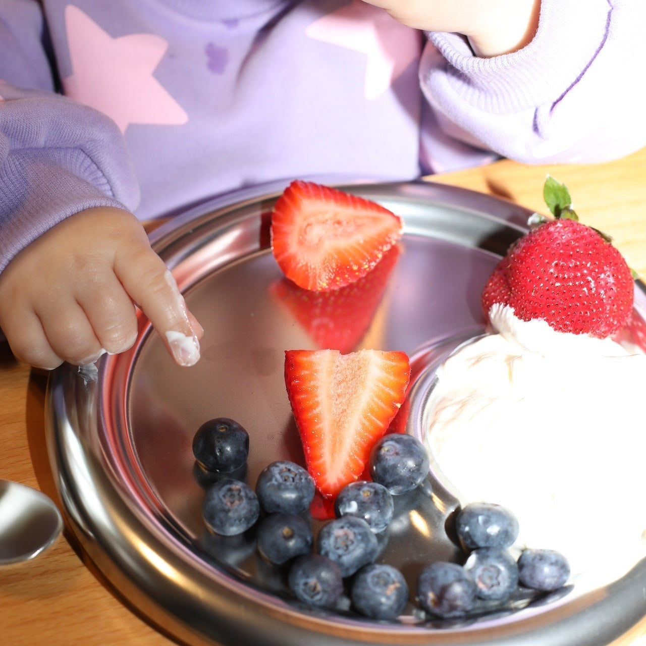 Why stainless steel? The safest choice for little eaters
